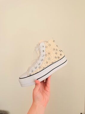Pearl-Embellished women’s High-Top bridal platform Converse handmade